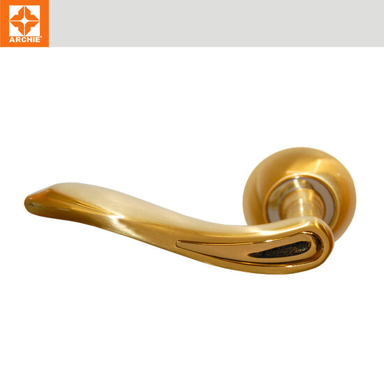 Iekšdurvju rokturis ARCHIE AH10102-71 – elegants zelta tonis